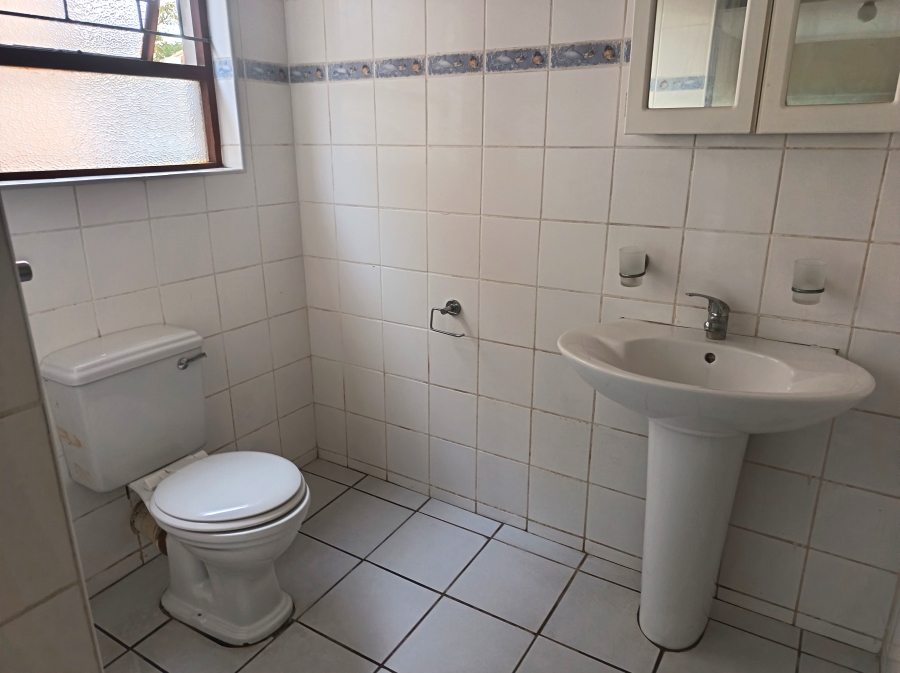 To Let 1 Bedroom Property for Rent in Van Riebeeck Hoogte Eastern Cape